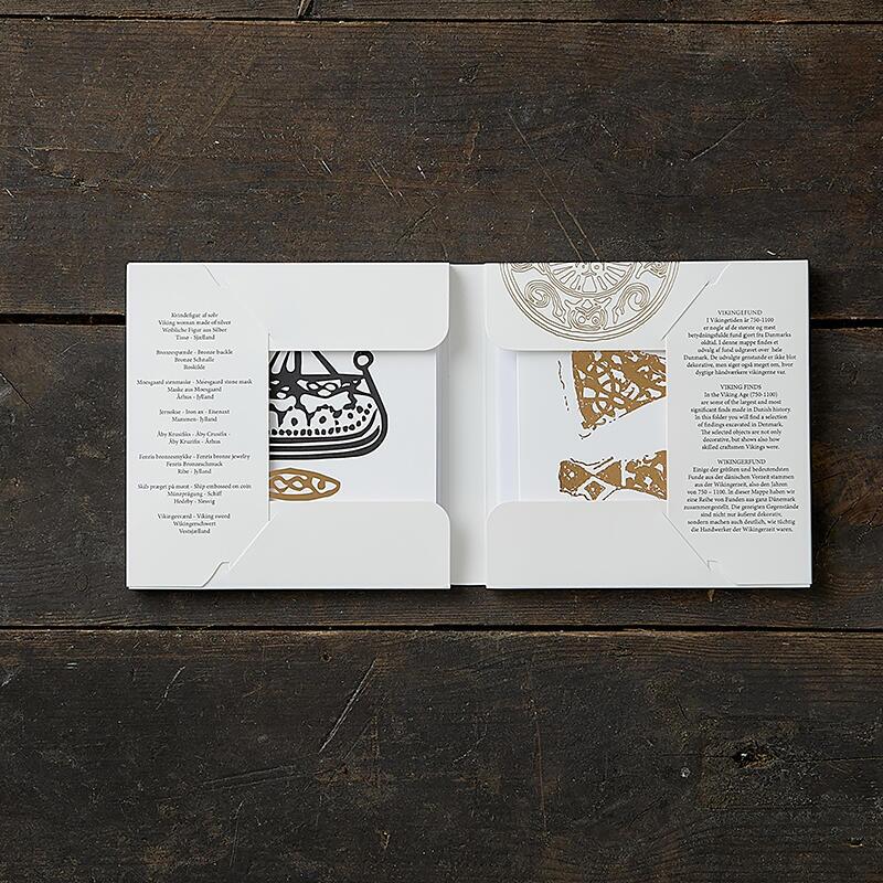 VIKINGEFUND - Kvadratisk kortmappe