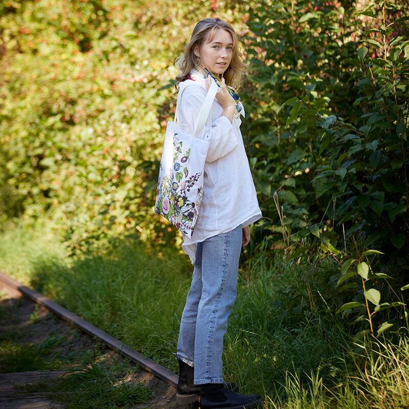 SILKETØRKLÆDE  - Flower garden JL 90 cm